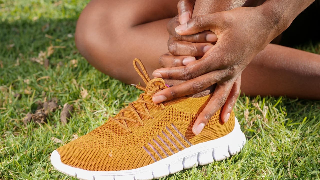 Blood glucose monitoring device used to track berberine's metabolic effects